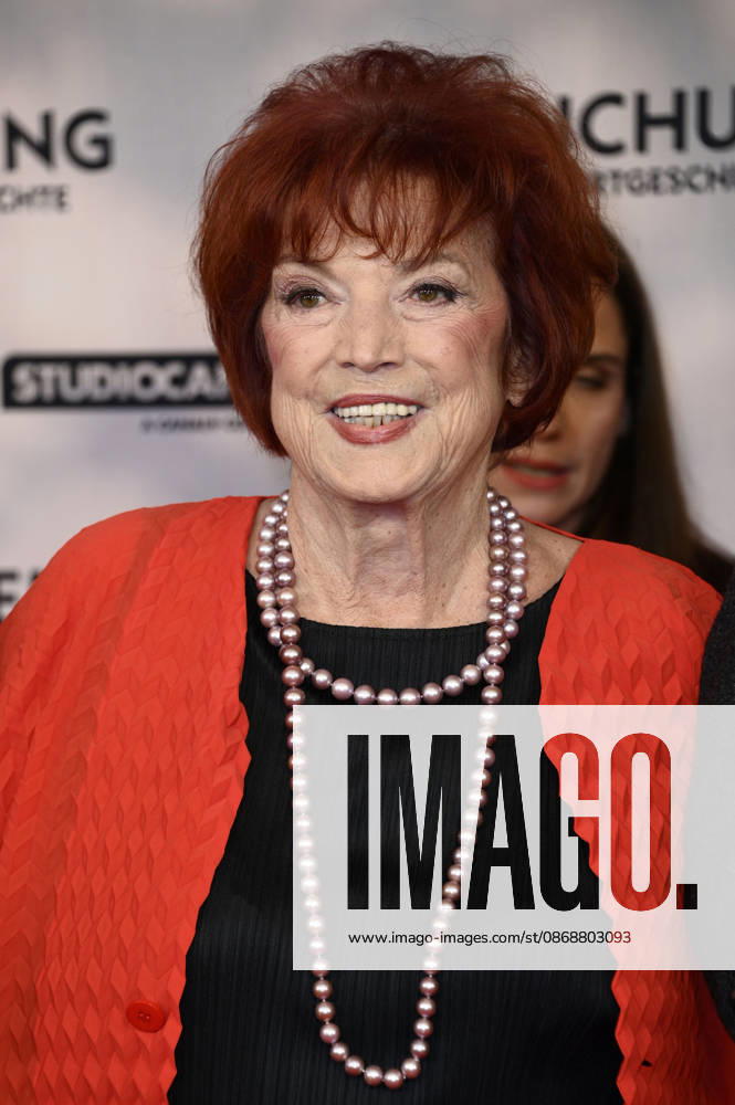 Regina Ziegler bei der Premiere des Kinofilms Heimsuchung im Kino International. Berlin