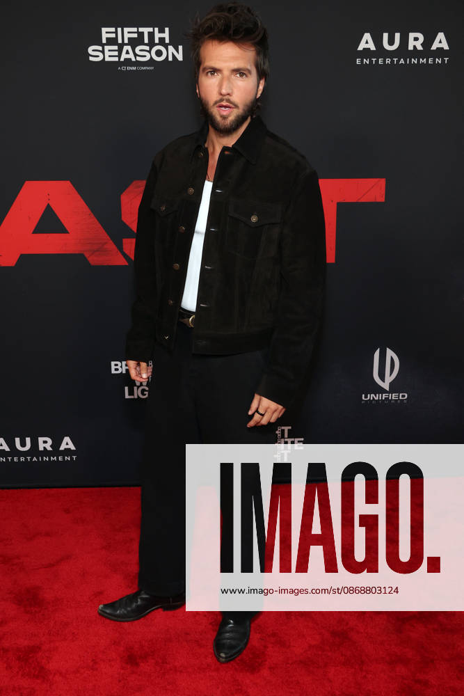 Inside arrivals for the Los Angeles premiere of The Beast at the Academy Museum of Motion Pictures Featuring: Guy Burnet Where: Los Angeles, California, United States When: 07 Oct 2026 Credit: Faye s Vision Cover Images . NOT FOR USE BY NEWSPAPERS BASED IN THE UK.