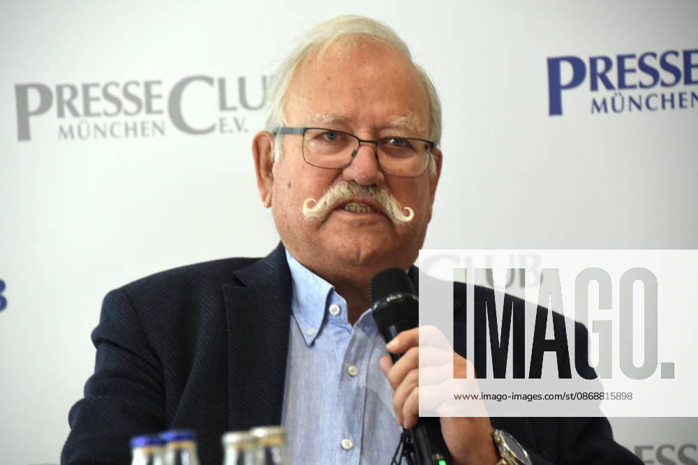 Wiggerl Hagn Wiesnwirt München 07.10.2026 Presseclub München Eigenveranstaltung: Nach der Wiesn ist vor der Wiesn Das Rekord-Oktoberfest. Eine unterhaltsame Bilanz des größten Volksfestes der Welt mit Wirten, Pfarrern, Kellnerinnen, Trachtlern und Politikerinnen Foto Muenchen
