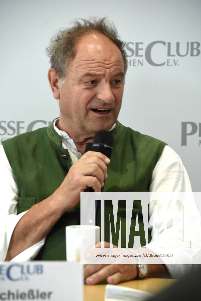 Rainer Maria Schießler Pfarrer München 07.10.2026 Presseclub München Eigenveranstaltung: Nach der Wiesn ist vor der Wiesn Das Rekord-Oktoberfest. Eine unterhaltsame Bilanz des größten Volksfestes der Welt mit Wirten, Pfarrern, Kellnerinnen, Trachtlern und Politikerinnen Foto Muenchen