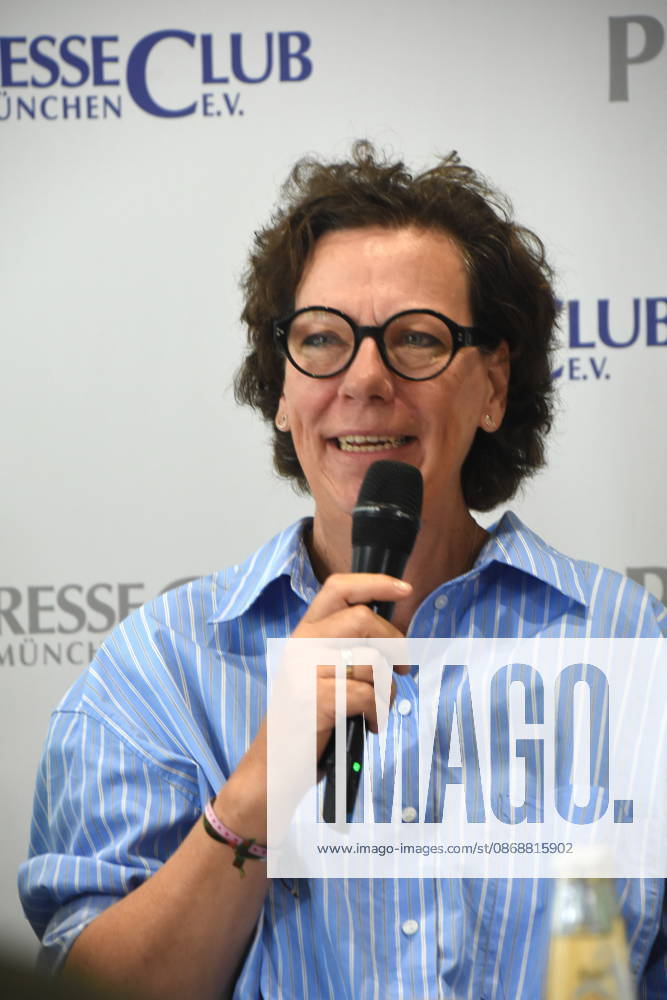 Margarete Prijak Wiesenbedienung München 07.10.2026 Presseclub München Eigenveranstaltung: Nach der Wiesn ist vor der Wiesn Das Rekord-Oktoberfest. Eine unterhaltsame Bilanz des größten Volksfestes der Welt mit Wirten, Pfarrern, Kellnerinnen, Trachtlern und Politikerinnen Foto Muenchen