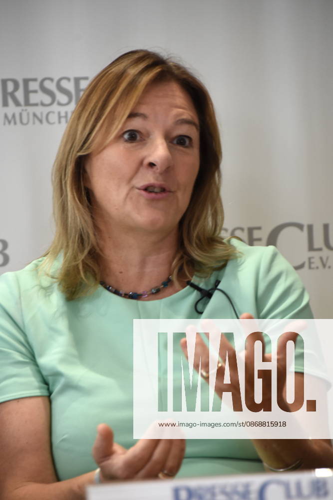 Anja Berger Stadträtin. München 07.10.2026 Presseclub München Eigenveranstaltung: Nach der Wiesn ist vor der Wiesn Das Rekord-Oktoberfest. Eine unterhaltsame Bilanz des größten Volksfestes der Welt mit Wirten, Pfarrern, Kellnerinnen, Trachtlern und Politikerinnen Foto Muenchen