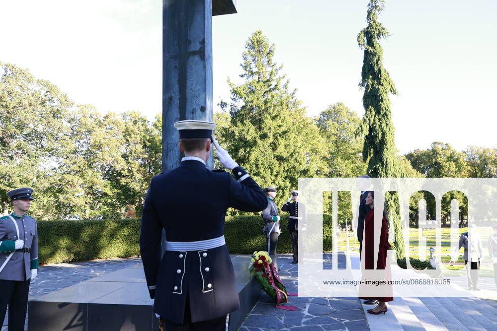 Finland King Felipe and Queen Letizia during the wreath-laying ceremony at Hietaniemi Cemetery, Finland s national cemetery and the final resting place of many former presidents and other prominent figures on the 2nd day of the 2 day statevisit to Finland. Â