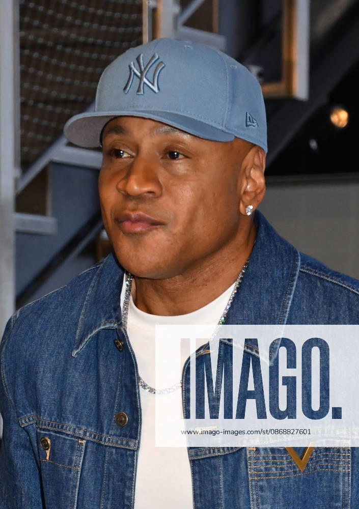 NEW YORK, NY- OCTOBER 6: LL Cool J at the Empire State Building to Celebrate the Premiere of CBSâ€⠢ New Drama, NCIS: NEW YORK on October 6, 2026 in New York City. Credit: AdMedia New York City USA - ZUMAa123 20261006_zaa_a123_221