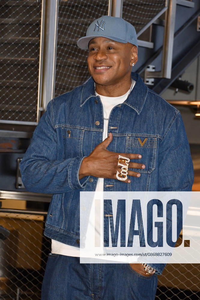 NEW YORK, NY- OCTOBER 6: LL Cool J at the Empire State Building to Celebrate the Premiere of CBSâ€⠢ New Drama, NCIS: NEW YORK on October 6, 2026 in New York City. Credit: AdMedia New York City USA - ZUMAa123 20261006_zaa_a123_226