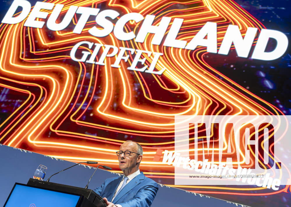 Friedrich Merz EUR, Deutschland, Berlin, 07.10.2026: Keynote von Bundeskanzler Friedrich Merz (CDU) zur Lage unseres Landes anlässlich der in Berlin stattfindenen Jubiläumsveranstaltung von 80 Jahre Handelsblatt und 100 Jahre WirtschaftsWoche.