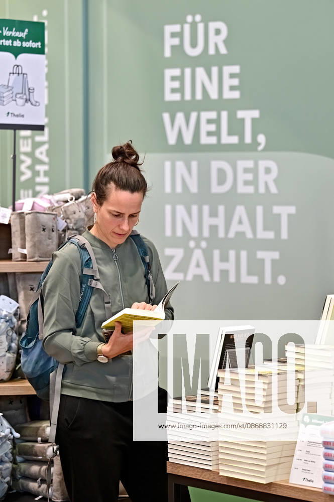 Frankfurter Buchmesse 2026. Besucher der Frankfurter Buchmesse am 07.10.2026. 20261007MWI151287