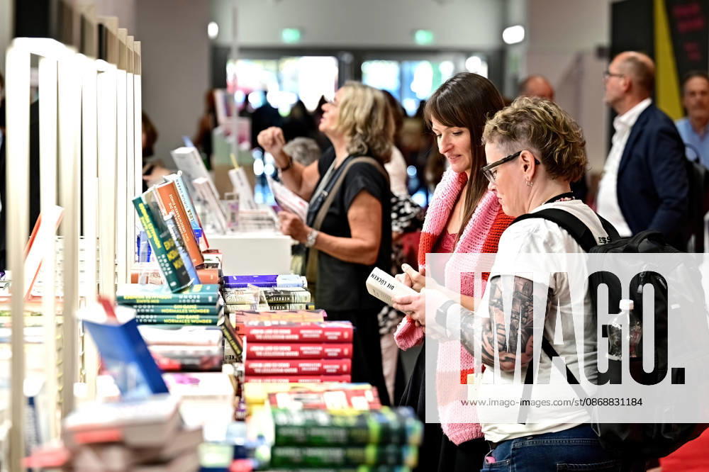 Frankfurter Buchmesse 2026. Besucher der Frankfurter Buchmesse am 07.10.2026. 20261007MWI151893