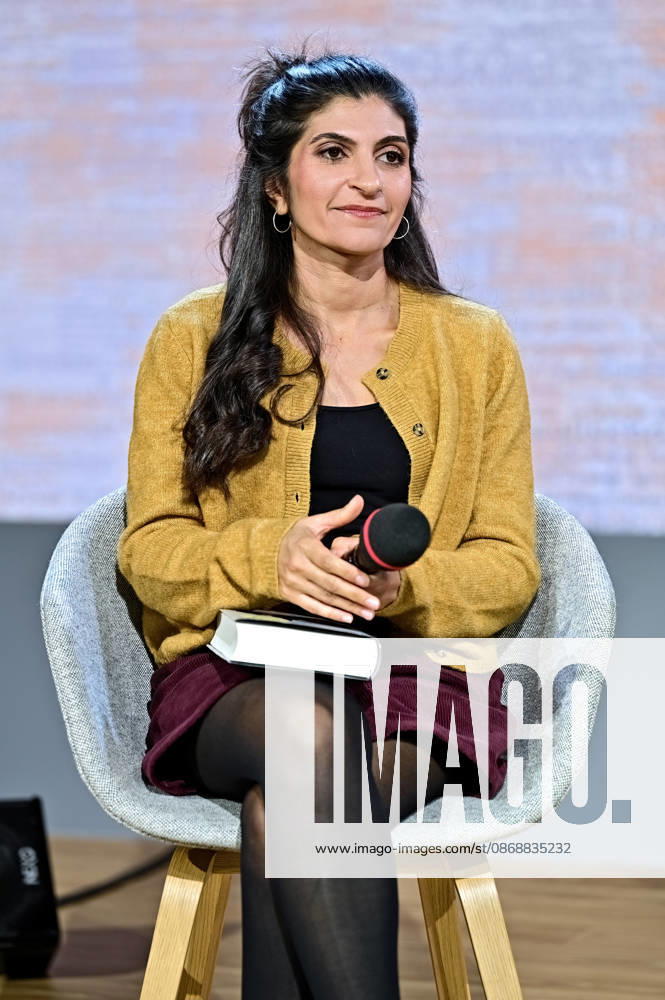 Frankfurter Buchmesse 2026. Schriftstellerin Shida Bazyar ( Gewinnerin Deutscher Buchpreis 2026 ) am 07.10.2026 auf der Frankfurter Buchmesse. 20261007MWI151681