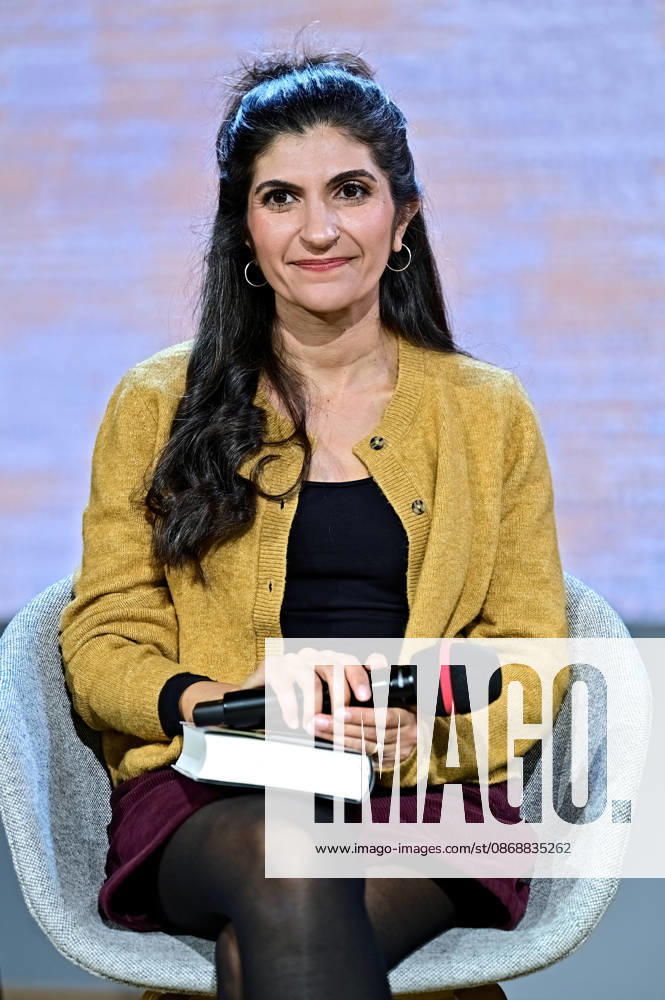 Frankfurter Buchmesse 2026. Schriftstellerin Shida Bazyar ( Gewinnerin Deutscher Buchpreis 2026 ) am 07.10.2026 auf der Frankfurter Buchmesse. 20261007MWI151709