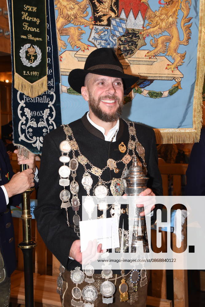 Andreas Dumberger Landesschützenkönig Luftgewehr 2026 München 04.10.2026 Theresienwiesn Oktoberfest- Schützen Festzelt Landesschießens Siegerehrung des diesjährigen Schützenkönige Foto München