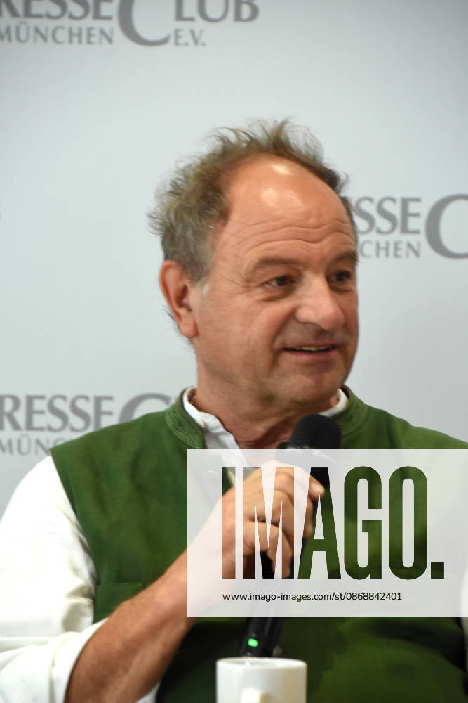 Rainer Maria Schießler Pfarrer München 07.10.2026 Presseclub München Eigenveranstaltung: Nach der Wiesn ist vor der Wiesn Das Rekord-Oktoberfest. Eine unterhaltsame Bilanz des größten Volksfestes der Welt mit Wirten, Pfarrern, Kellnerinnen, Trachtlern und Politikerinnen Foto Muenchen