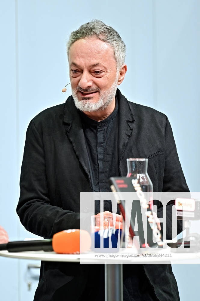 Frankfurter Buchmesse 2026. Schriftsteller Feridun Zaimoglu am 07.10.2026 auf der Frankfurter Buchmesse. 20261007MWI151331