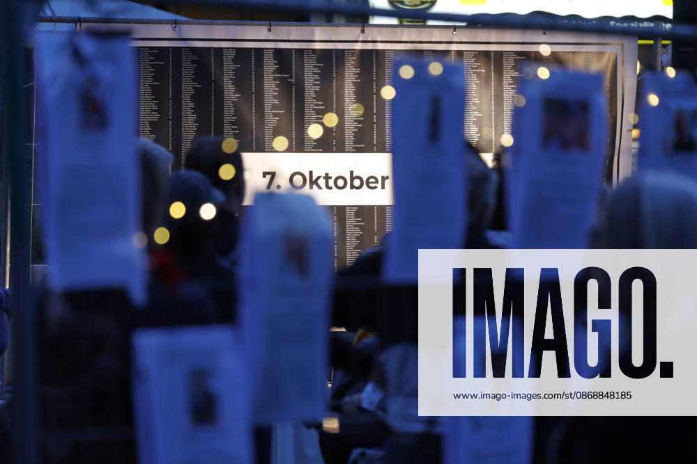 Gedenken 7.10.23 07.10.2026 Drei Jahre nach dem HAMAS Angriff auf Israel mit 1200 getöteten Menschen und 251 Menschen als Geiseln gedenken auf dem Friedensplatz mit einer Installation und einer zentralen Kundgebung zahlreiche Darmstädter. Schirmherr ist Oberbürgermeister Hanno Benz. Darmstadt Hessen Deutschland