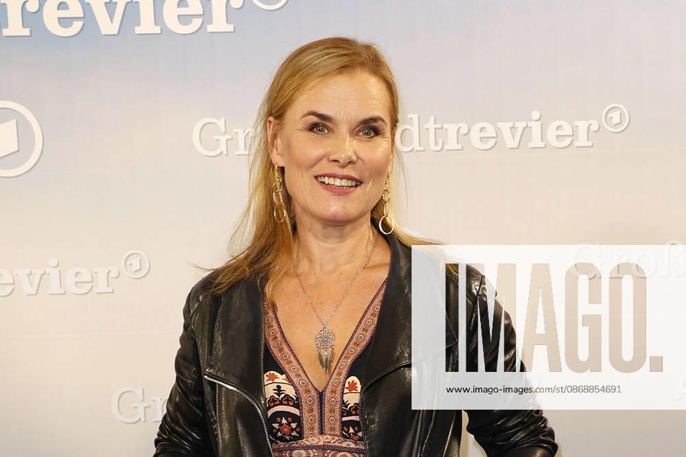 Andrea Luedke beim 40 Jahre Großstadtrevier (ARD) Serien Photo Call am 7.10.2026 in der Astor Film Lounge in Hamburg Andrea Luedke attends the photo call for the 40th anniversary of the series *Großstadtrevier* on October 7, 2026 at the Astor Film Lounge in Hamburg, Germany 40 Jahre Grossstadtrevier (ARD) Jubilaeum in Hamburg