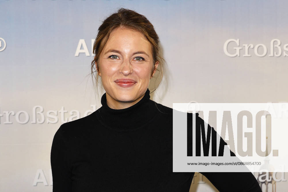 Sinha Melina Gierke beim 40 Jahre Großstadtrevier (ARD) Serien Photo Call am 7.10.2026 in der Astor Film Lounge in Hamburg Sinha Melina Gierke attends the photo call for the 40th anniversary of the series *Großstadtrevier* on October 7, 2026 at the Astor Film Lounge in Hamburg, Germany 40 Jahre Grossstadtrevier (ARD) Jubilaeum in Hamburg