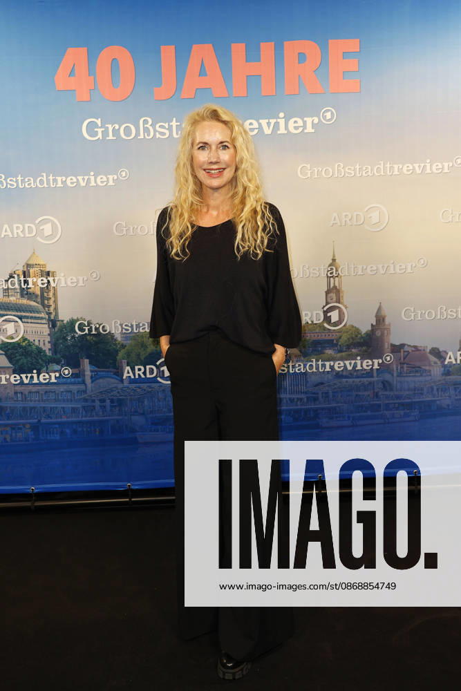 Dorothea Schenck attends the photo call for the 40th anniversary of the series *Großstadtrevier* on October 7, 2026 at the Astor Film Lounge in Hamburg, Germany 40th anniversary *Großstadtrevier* photo call in Hamburg, Germany