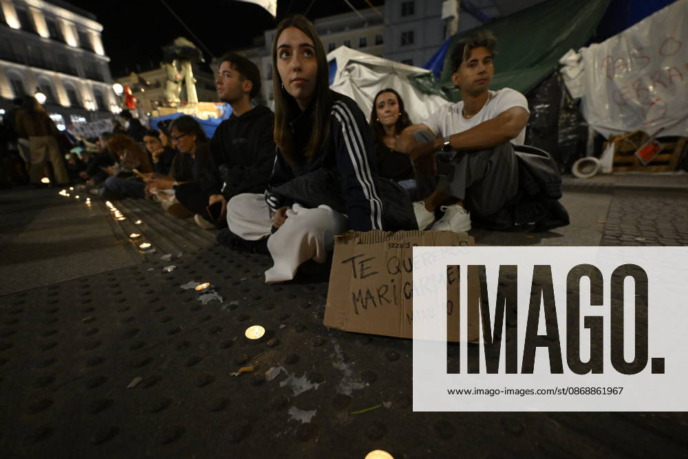 Supporters gather in Madrid for Maricarmen Abascal after her death MADRID, SPAIN - OCTOBER 7: People gather in support of Maricarmen Abascal during a protest at Puerta del Sol in Madrid, Spain on October 7, 2026. The 87-year-old Abascal, who became a symbol of Spain s housing crisis in recent weeks, died in hospital after spending 15 days there following her eviction from her home by police in Madrid on September 23, 2026. Burak Akbulut Anadolu Madrid Spain. Editorial use only. Please get in touch for any other usage.