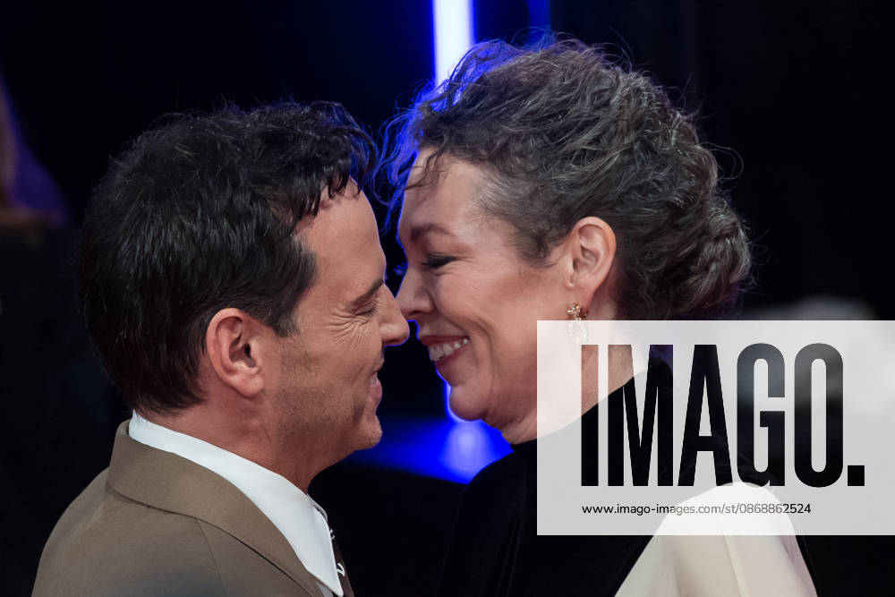 Elsinore opening night gala at BFI London Film Festival LONDON, UNITED KINGDOM - OCTOBER 07: Olivia Colman (R) and Andrew Scott (L) attend the opening night gala of Elsinore during the 70th BFI London Film Festival at the Royal Festival Hall in London, United Kingdom on October 07, 2026. Wiktor Szymanowicz Anadolu London United Kingdom. Editorial use only. Please get in touch for any other usage.