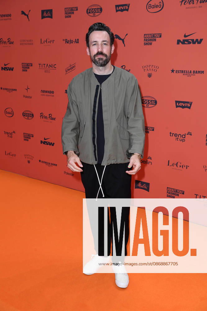 Jan Koeppen bei der ABOUT YOU OPERA FASHION SHOW im Admiralspalast in Berlin am 07.10.2026