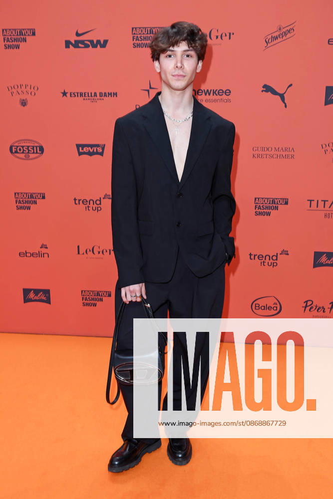 Sascha Dombrowski bei der ABOUT YOU OPERA FASHION SHOW im Admiralspalast in Berlin am 07.10.2026