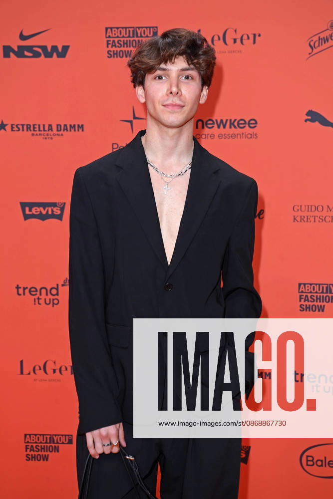 Sascha Dombrowski bei der ABOUT YOU OPERA FASHION SHOW im Admiralspalast in Berlin am 07.10.2026