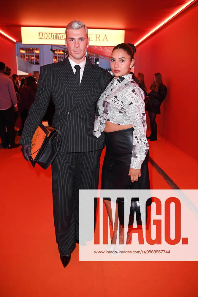 Tony Eberhardt, Daphne Mikaela Arias-Minda bei der ABOUT YOU OPERA FASHION SHOW im Admiralspalast in Berlin am 07.10.2026