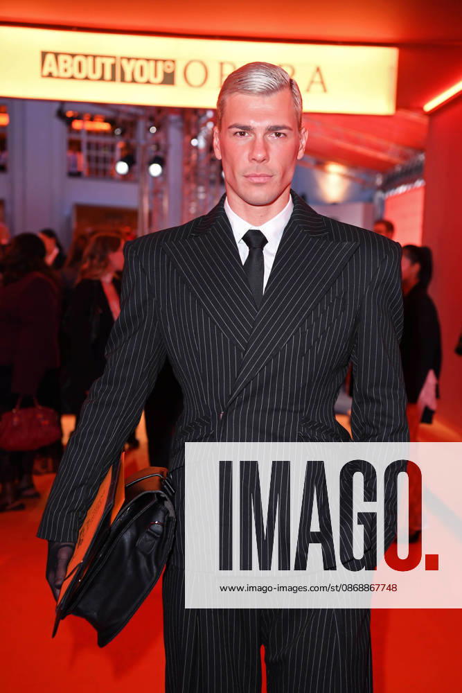 Tony Eberhardt bei der ABOUT YOU OPERA FASHION SHOW im Admiralspalast in Berlin am 07.10.2026