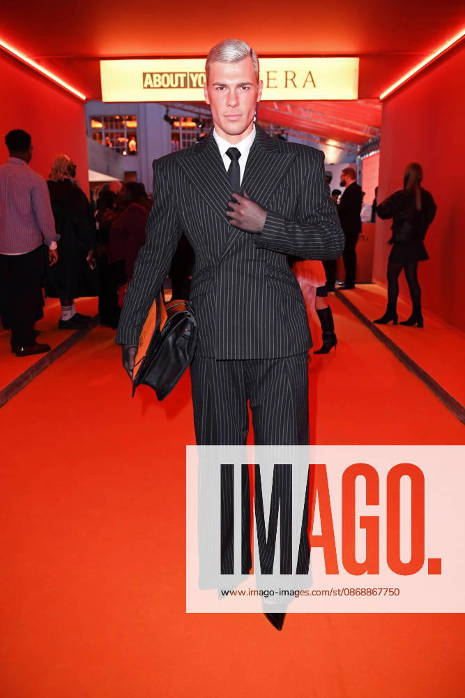 Tony Eberhardt bei der ABOUT YOU OPERA FASHION SHOW im Admiralspalast in Berlin am 07.10.2026