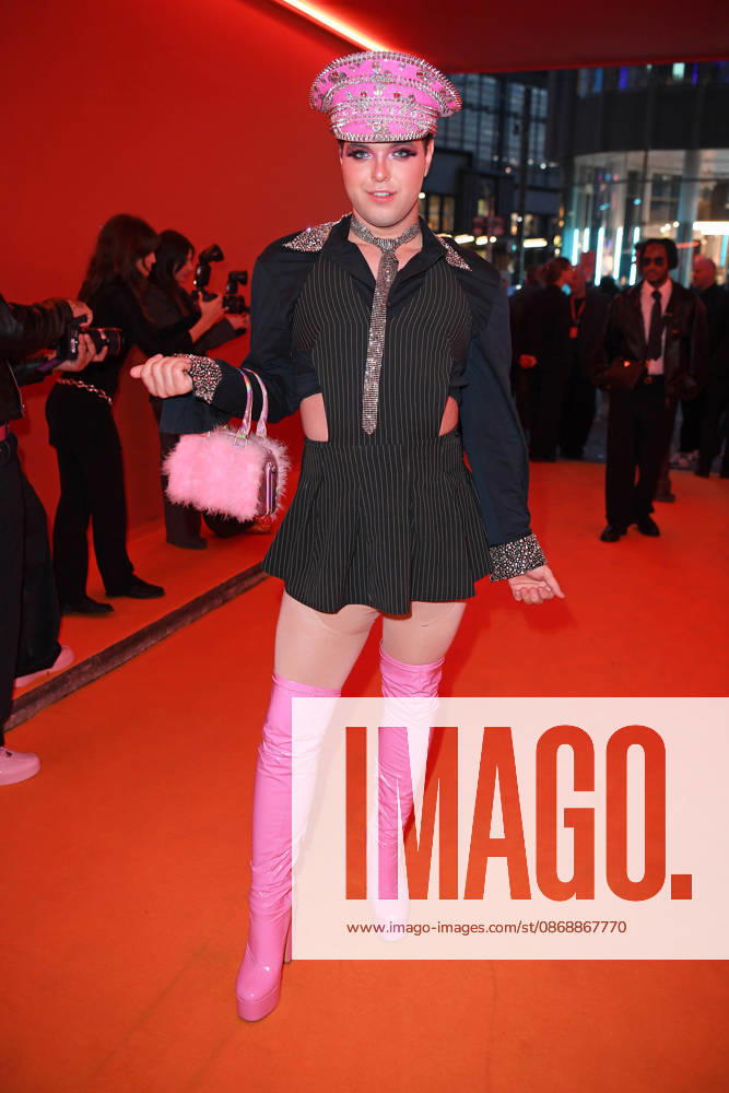 Joely White bei der ABOUT YOU OPERA FASHION SHOW im Admiralspalast in Berlin am 07.10.2026