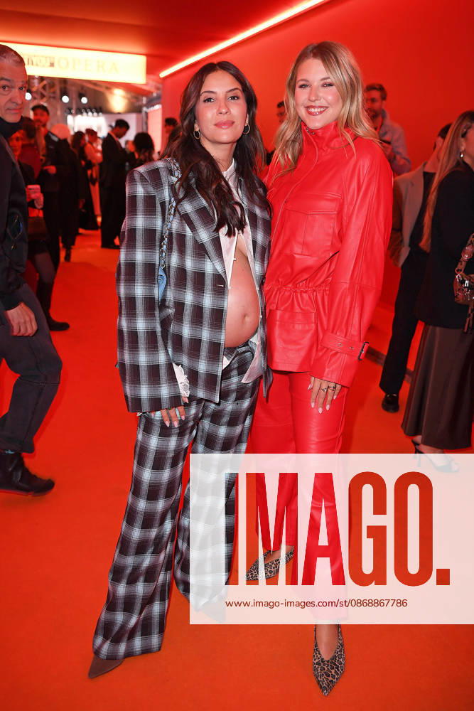 Chryssanthi Kavazi, Josefin Bressel bei der ABOUT YOU OPERA FASHION SHOW im Admiralspalast in Berlin am 07.10.2026