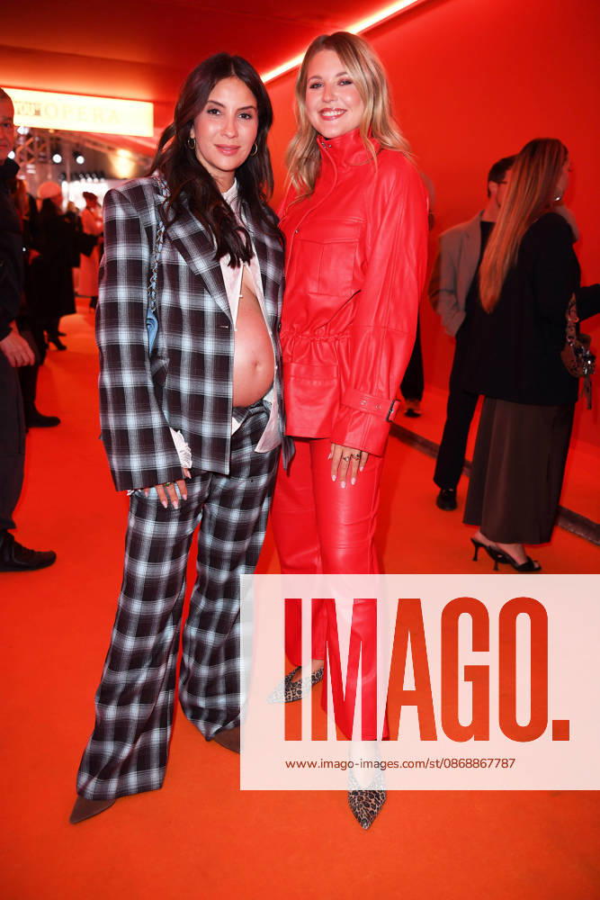 Chryssanthi Kavazi, Josefin Bressel bei der ABOUT YOU OPERA FASHION SHOW im Admiralspalast in Berlin am 07.10.2026