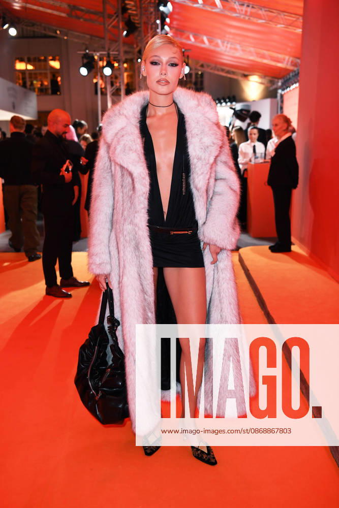 Daniela Djokic bei der ABOUT YOU OPERA FASHION SHOW im Admiralspalast in Berlin am 07.10.2026