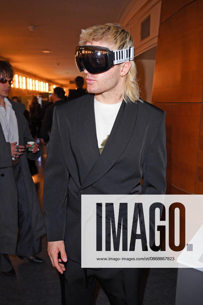 Ski Aggu (August Jean Diederich) bei der ABOUT YOU OPERA FASHION SHOW im Admiralspalast in Berlin am 07.10.2026