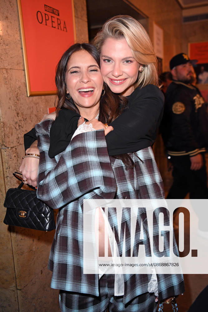 Chryssanthi Kavazi, Valentina Pahde bei der ABOUT YOU OPERA FASHION SHOW im Admiralspalast in Berlin am 07.10.2026