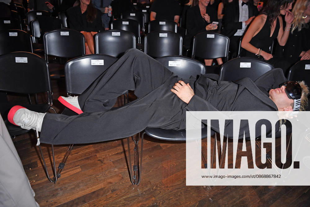 Ski Aggu (August Jean Diederich) bei der ABOUT YOU OPERA FASHION SHOW im Admiralspalast in Berlin am 07.10.2026