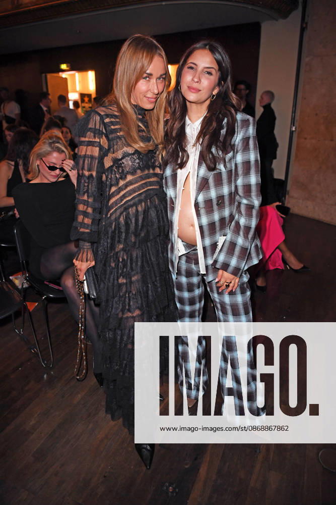 Annemarie Carpendale, Chryssanthi Kavazi bei der ABOUT YOU OPERA FASHION SHOW im Admiralspalast in Berlin am 07.10.2026