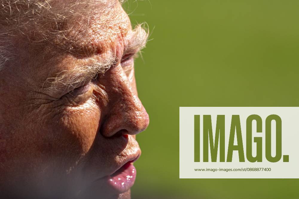 Trump Departs White House in Washington, USA - 7 Oct 26 President Donald Trump speaks to the media before departing on Marine One from the South Lawn of the White House. Trump was enroute to a campaign event in San Antonio, Texas. Washington United States