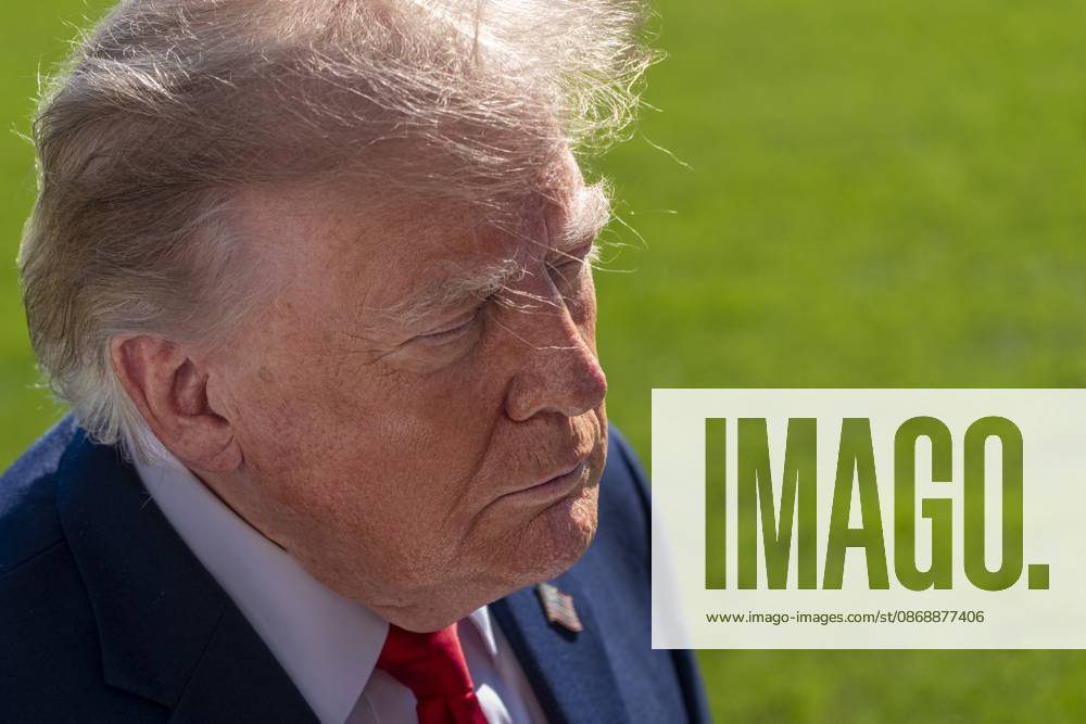 Trump Departs White House in Washington, USA - 7 Oct 26 President Donald Trump speaks to the media before departing on Marine One from the South Lawn of the White House. Trump was enroute to a campaign event in San Antonio, Texas. Washington United States