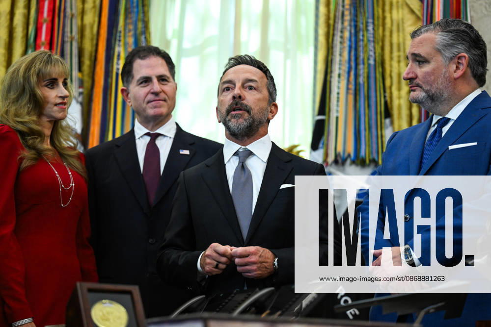 WASHINGTON, DC - OCT. 7: Altimeter Capital CEO Brad Gerstner, second right, speaks during an announcement with United States President Donald J Trump on Trump Accounts in the Oval Office of the White House in Washington, DC, USA, on Wednesday, October 7, 2026. Looking on from left are Susan Dell, wife of Dell Technologies CEO Michael Dell; Michael S Dell, founder, chairman, and CEO of Dell Technologies; and United States Senator Ted Cruz (Republican of Texas).