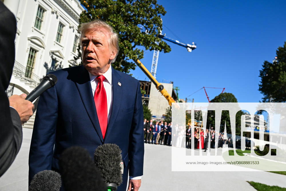 WASHINGTON, DC - OCT. 7: United States President Donald J Trump speaks to the press outside the South Portico of the White House in Washington, DC, USA, prior to departing en route to a campaign rally in San Antonio, Texas on Wednesday