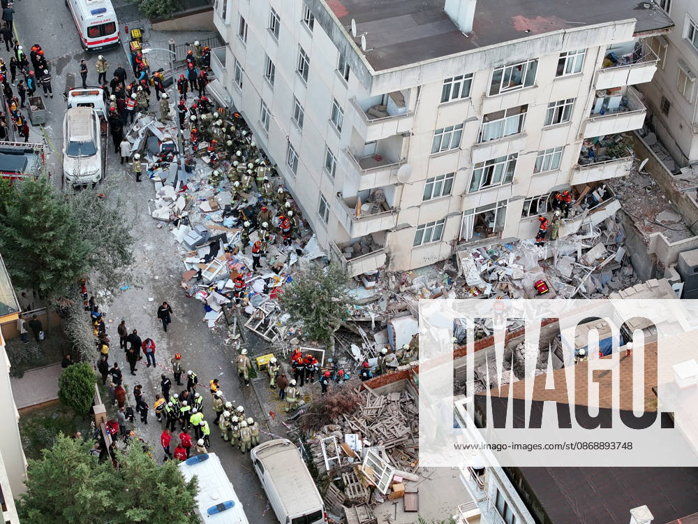 Partial collapse occurs in 7-story building in Istanbul s Maltepe district ISTANBUL, TURKIYE - OCTOBER 8: An aerial view shows search and rescue operations underway after the lower floors of a seven-story building partially collapse in the Maltepe district of Istanbul, Turkiye, on October 8, 2026. Murat Sengul Anadolu Istanbul Turkey. Editorial use only. Please get in touch for any other usage.