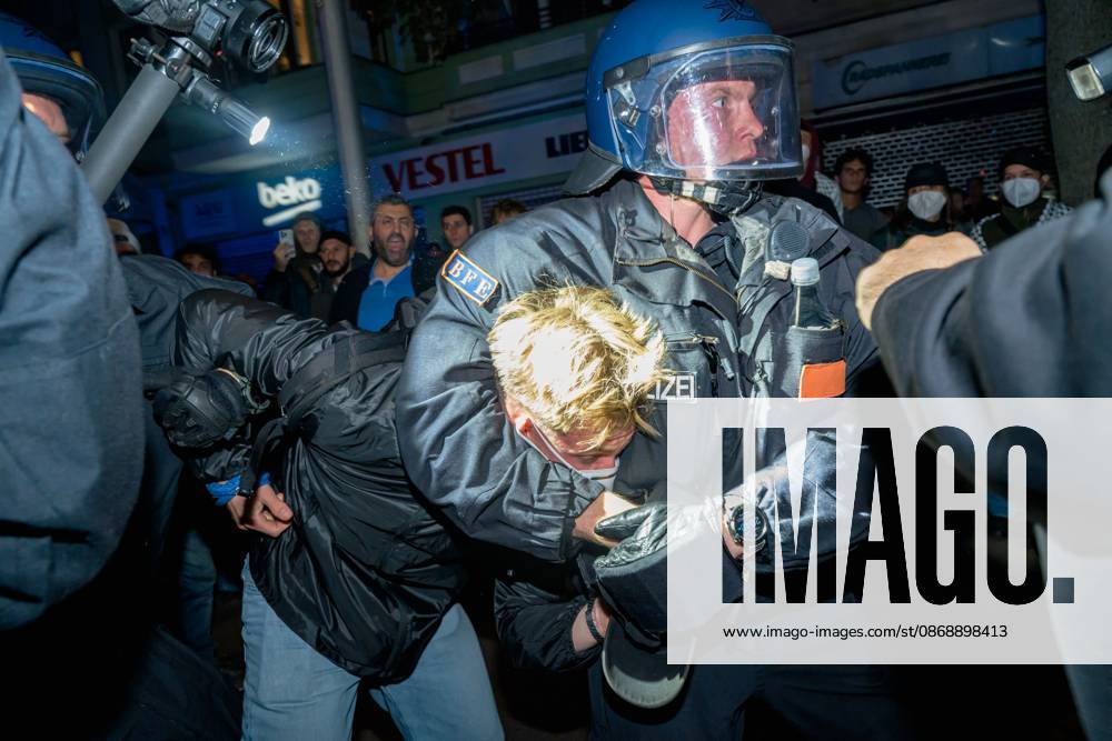 BERLIN, GERMANY, OCTOBER 7, 2026: Pro-Palestinian demonstrators march through Berlin s Kreuzberg district during a protest marking three years since the October 7 attacks and the start of the war in Gaza. The march encountered a small pro-Israel counter-demonstration along its route, with opposing groups exchanging chants. Berlin police later halted and dispersed the march before it reached its planned endpoint at Hermannplatz. Berlin Germany - ZUMAq101 20261007_zna_q101_423