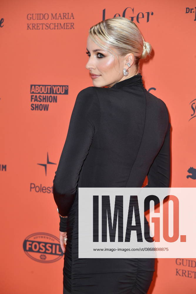 ABOUT YOU Opera Modenschau Lena Gercke bei der ABOUT YOU Opera Modenschau in Berlin am 07.10.2026