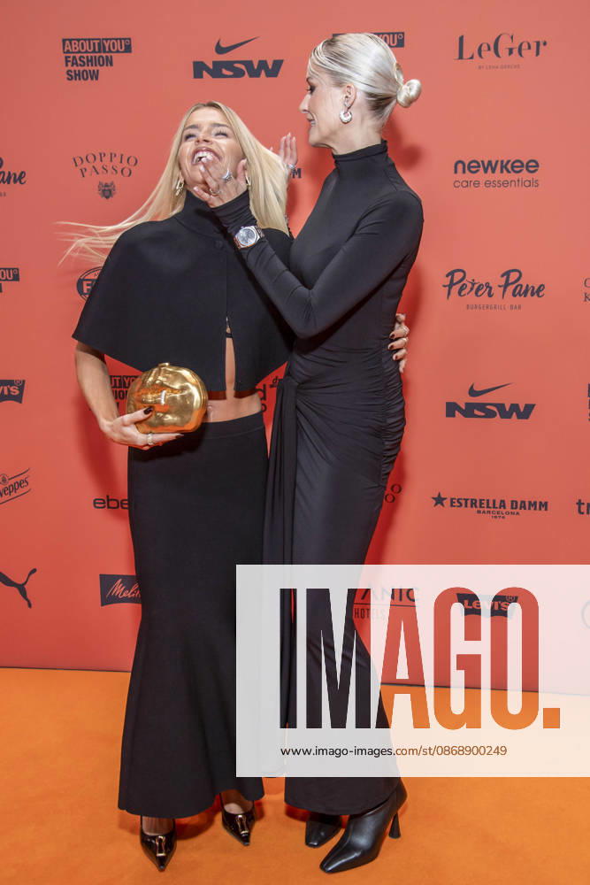 ABB ABOUTYOU- Caroline Daur und Lena Gercke zu Gast auf dem Orangenen Teppich bei der ABOUT YOU Opera Fashion Show im Admiralspalast am 07.10.2026 Berlin Deutschland