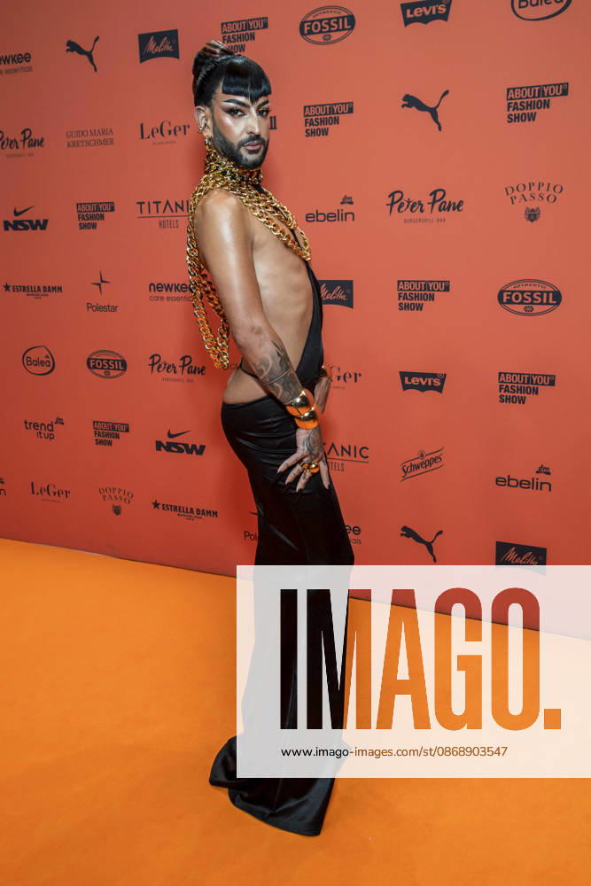 ABB ABOUTYOU- Raj Rouge zu Gast auf dem Orangenen Teppich bei der ABOUT YOU Opera Fashion Show im Admiralspalast am 07.10.2026 in Berlin Berlin Deutschland