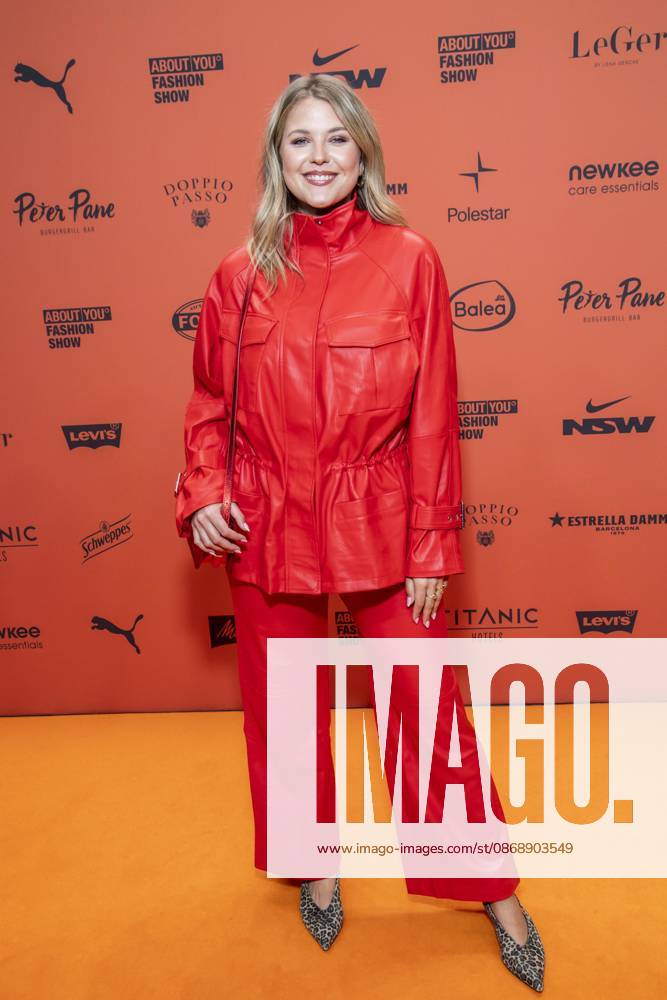 ABB ABOUTYOU- Josefin Bressel zu Gast auf dem Orangenen Teppich bei der ABOUT YOU Opera Fashion Show im Admiralspalast am 07.10.2026 in Berlin Berlin Deutschland