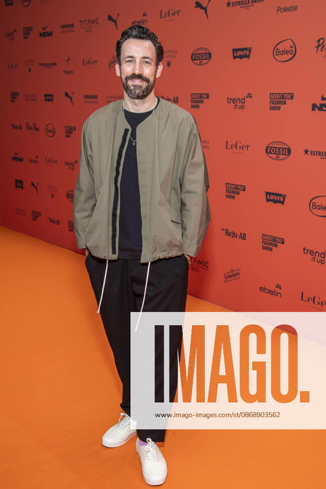 ABB ABOUTYOU- Moderator Jan Koeppen zu Gast bei der ABOUT YOU Opera Fashion Show im Admiralspalast am 07.10.2026 in Berlin Berlin Deutschland