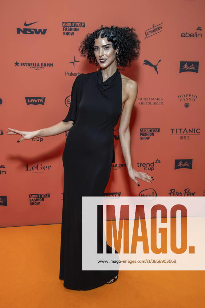 ABB ABOUTYOU- Zoe Helali zu Gast auf dem Orangenen Teppich bei der ABOUT YOU Opera Fashion Show im Admiralspalast am 07.10.2026 in Berlin Berlin Deutschland