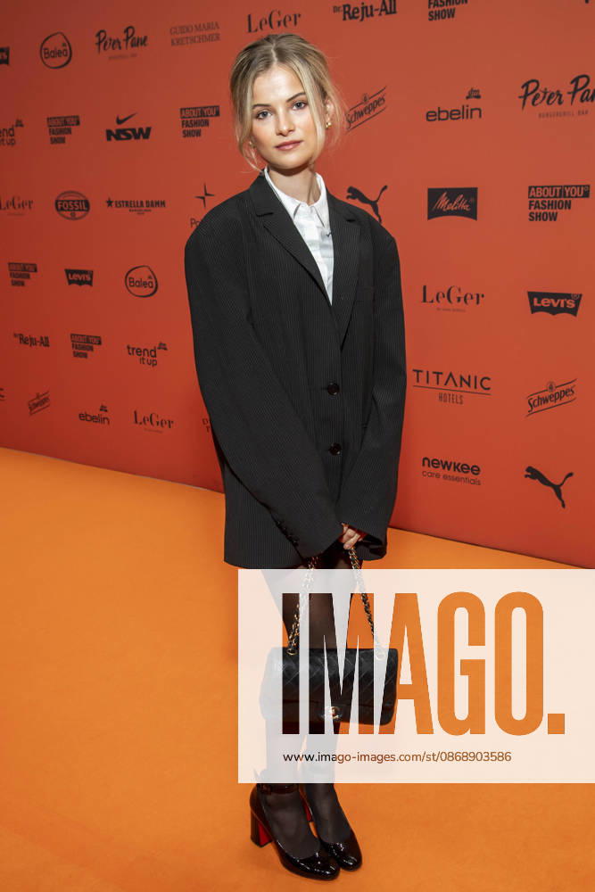 ABB ABOUTYOU- Lotta Stichler zu Gast auf dem Orangenen Teppich bei der ABOUT YOU Opera Fashion Show im Admiralspalast am 07.10.2026 in Berlin Berlin Deutschland